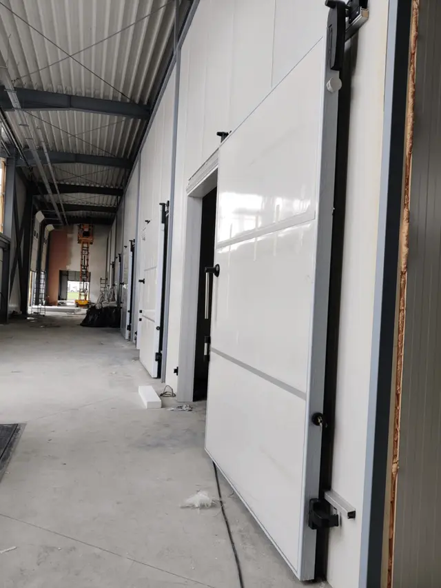 Uși frigorifice image